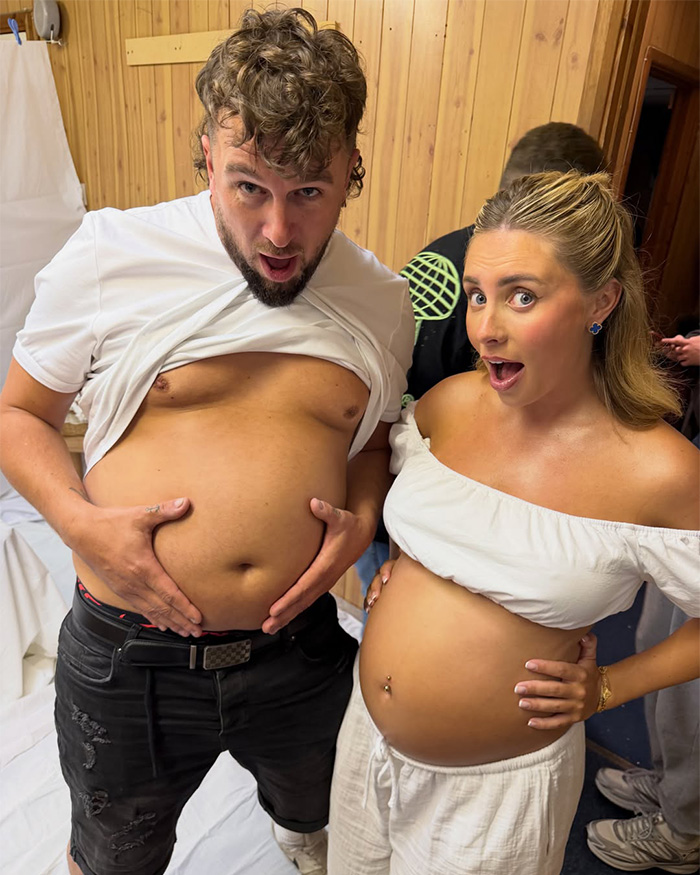 Adult Star Bonnie Blue Describes How Participants Dealt With Her Baby Bump During 10-Hour July 4 Event Adult Star Bonnie Blue Describes How Participants Dealt With Her Baby Bump During 10-Hour July 4 Event