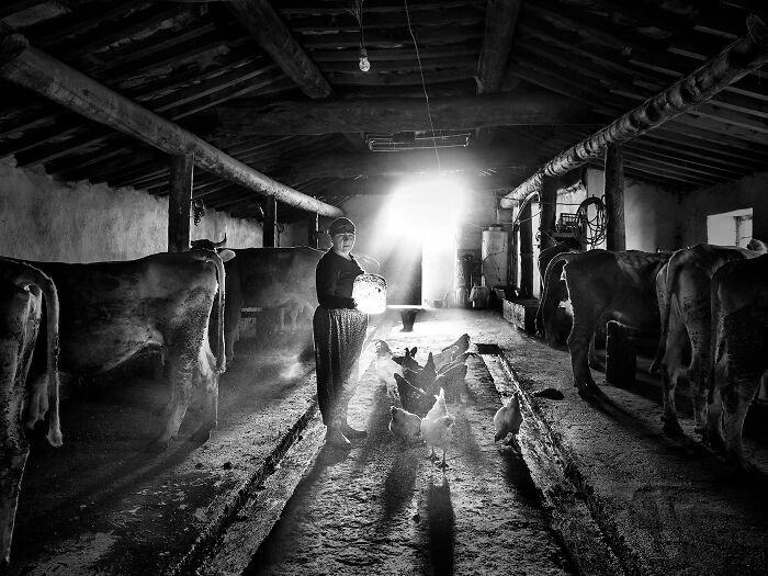 Oliver Klink’s ‘Where The Earth Remembers’ Captures Europe’s Vanishing Rural Traditions (19 Pics) Oliver Klink’s ‘Where The Earth Remembers’ Captures Europe’s Vanishing Rural Traditions (19 Pics)