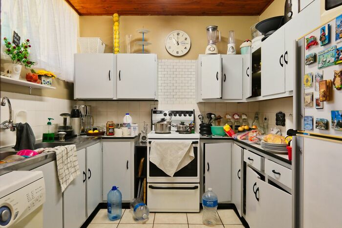 50 People Who Immediately Regretted Accepting An Invitation To Someone’s House
