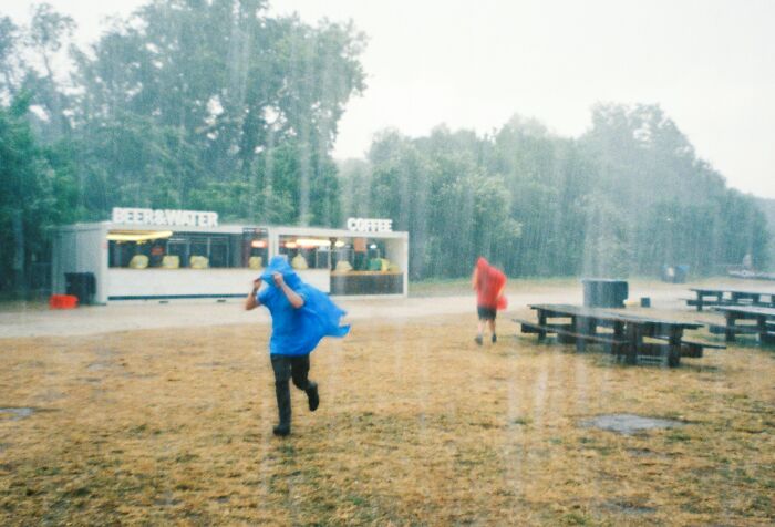 Instead Of A Refreshing Vacation, These 82 People Went On A Trip From Hell That Left Them Traumatized