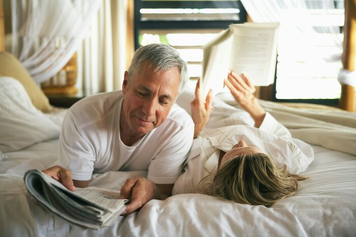 &ldquo;Never Again&rdquo;: 42 People Discuss Whether Or Not They Regret Their Age-Gap Relationships
