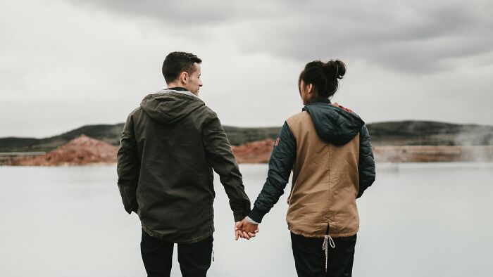 &ldquo;Never Again&rdquo;: 42 People Discuss Whether Or Not They Regret Their Age-Gap Relationships