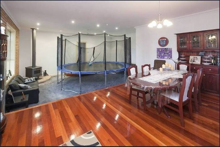 82 Unhinged Real Estate Listings That Were More Of A Warning Than An Invitation 82 Unhinged Real Estate Listings That Were More Of A Warning Than An Invitation