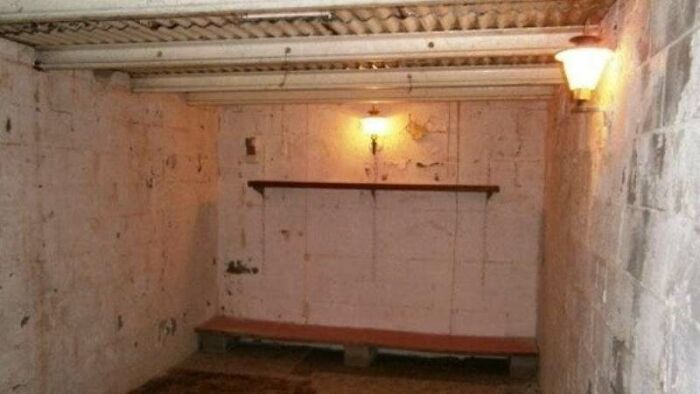 82 Unhinged Real Estate Listings That Were More Of A Warning Than An Invitation 82 Unhinged Real Estate Listings That Were More Of A Warning Than An Invitation