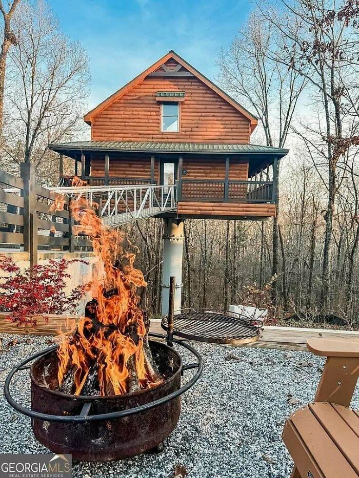 82 Unhinged Real Estate Listings That Were More Of A Warning Than An Invitation 82 Unhinged Real Estate Listings That Were More Of A Warning Than An Invitation