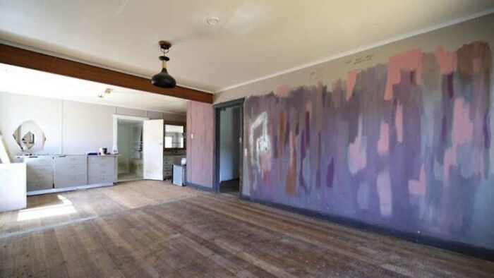 82 Unhinged Real Estate Listings That Were More Of A Warning Than An Invitation 82 Unhinged Real Estate Listings That Were More Of A Warning Than An Invitation
