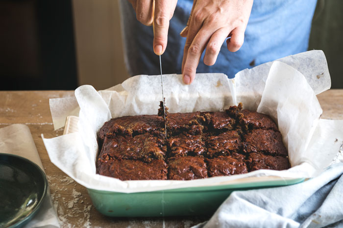 Woman Serves Mean Teammates The Best Brownies Ever, Keeps Her Recipe Secret As Petty Payback Woman Serves Mean Teammates The Best Brownies Ever, Keeps Her Recipe Secret As Petty Payback