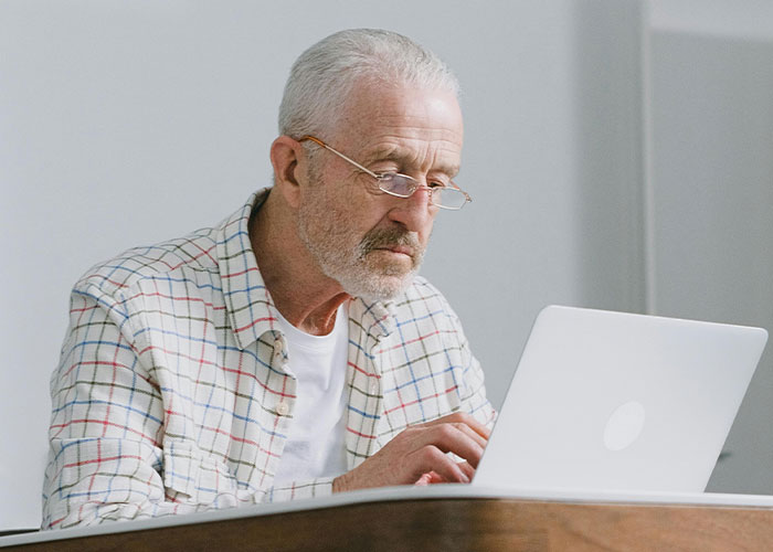 Delusional Man Attends First Job Interview In 38 Years And Completely Ruins It By Being A Boomer Delusional Man Attends First Job Interview In 38 Years And Completely Ruins It By Being A Boomer