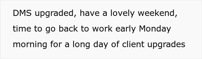 IT Worker Takes Down Buffoon Accountant With Clever Plan, Says “Network’s Down” Right Back At Her IT Worker Takes Down Buffoon Accountant With Clever Plan, Says “Network’s Down” Right Back At Her