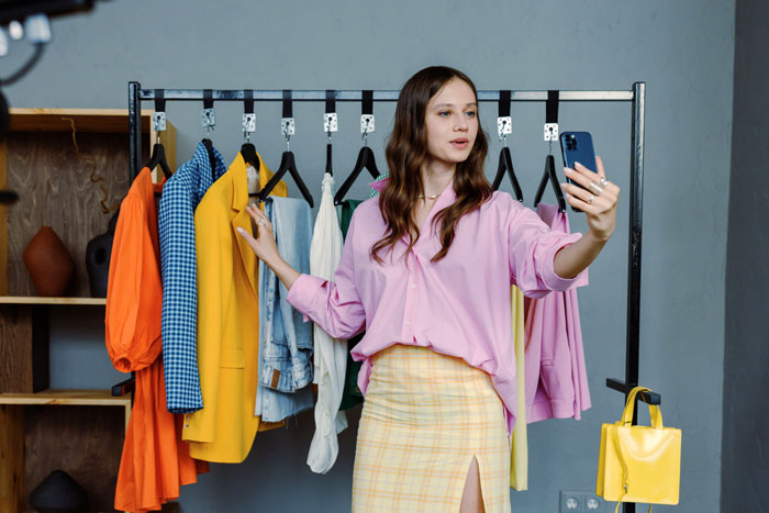Entitled Influencers Try To Use Luxe Hotel For Insta Pics, Badmouth The Venue When They’re Sent Home Entitled Influencers Try To Use Luxe Hotel For Insta Pics, Badmouth The Venue When They’re Sent Home