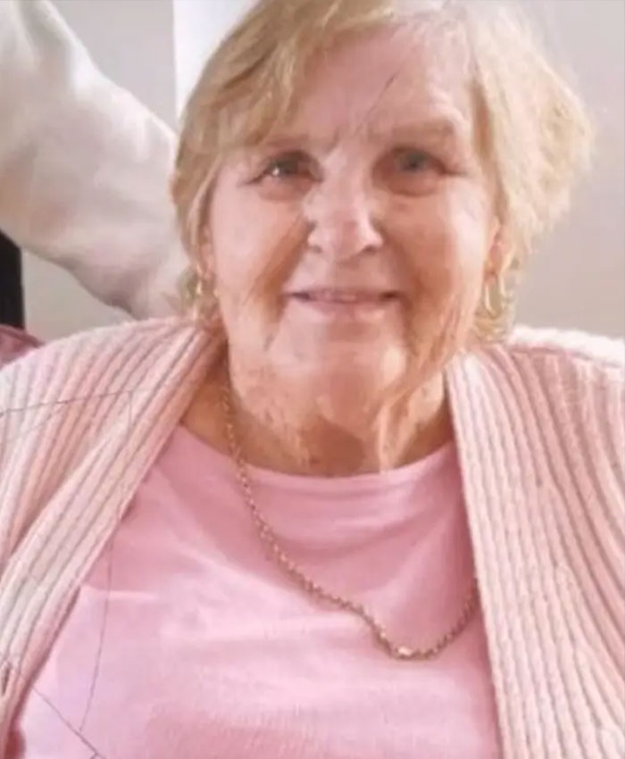 Elderly Couple Leaves Heartbreaking Message For Daughter Before Escaping Care Home