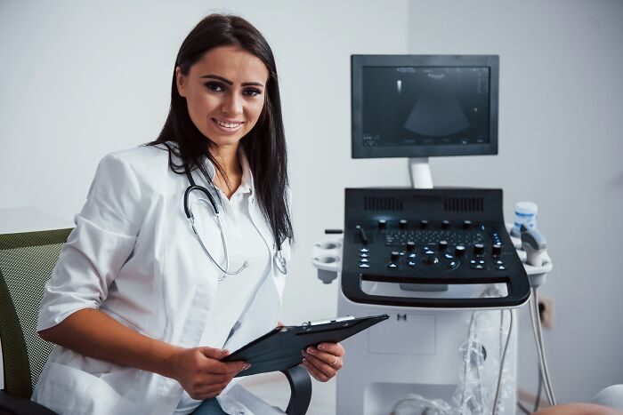 “Young Girls Get This As A Punishment”: 74 Women Share Their Worst Experiences At The Gynecologist “Young Girls Get This As A Punishment”: 74 Women Share Their Worst Experiences At The Gynecologist