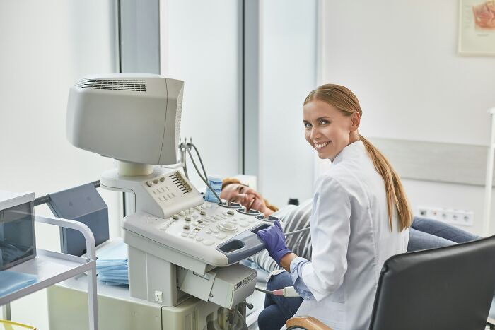 “Young Girls Get This As A Punishment”: 74 Women Share Their Worst Experiences At The Gynecologist “Young Girls Get This As A Punishment”: 74 Women Share Their Worst Experiences At The Gynecologist