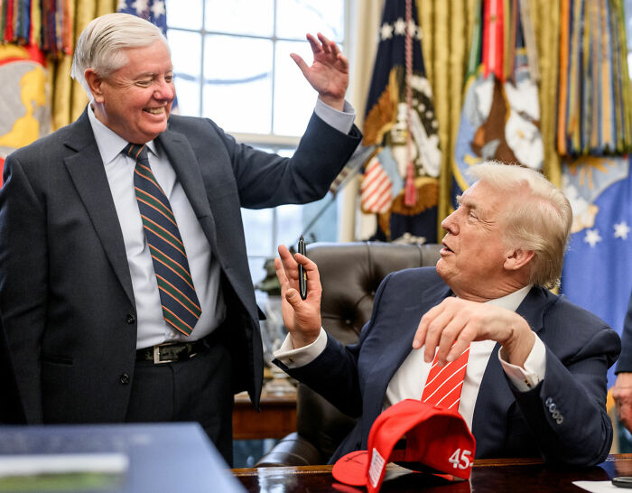 Anti-LGBTQ Senator Lindsey Graham Allegedly Paid For “Unspeakable Things” In Hotel, Claims Trans Influencer Anti-LGBTQ Senator Lindsey Graham Allegedly Paid For “Unspeakable Things” In Hotel, Claims Trans Influencer
