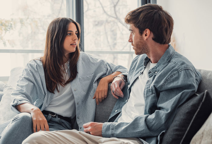 Woman Lives With Roommate In Harmony Until Her BF Moves In And Makes The Roommate Go Crazy Woman Lives With Roommate In Harmony Until Her BF Moves In And Makes The Roommate Go Crazy
