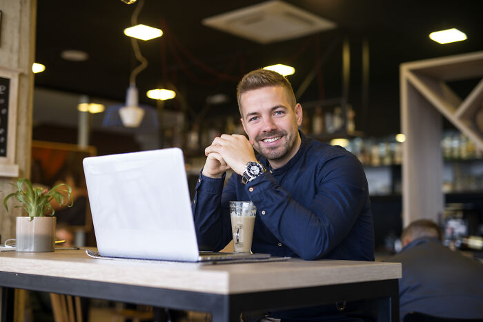 33 Jobs Guys Have That Make Women Swipe Left Before The First Date 33 Jobs Guys Have That Make Women Swipe Left Before The First Date