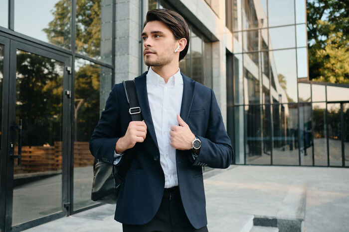 33 Jobs Guys Have That Make Women Swipe Left Before The First Date 33 Jobs Guys Have That Make Women Swipe Left Before The First Date