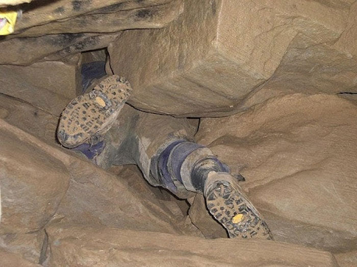 Cave Rescuer Describes What He Saw When He Reached The Man Trapped Headfirst In Nutty Putty Cave Cave Rescuer Describes What He Saw When He Reached The Man Trapped Headfirst In Nutty Putty Cave