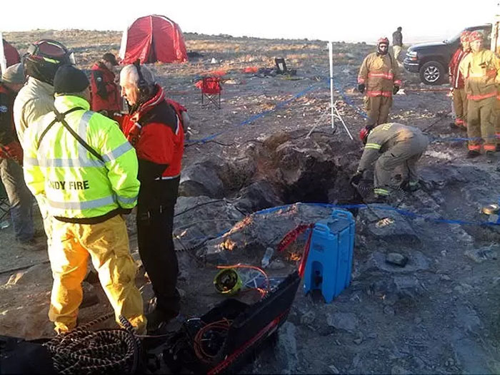 Cave Rescuer Describes What He Saw When He Reached The Man Trapped Headfirst In Nutty Putty Cave Cave Rescuer Describes What He Saw When He Reached The Man Trapped Headfirst In Nutty Putty Cave