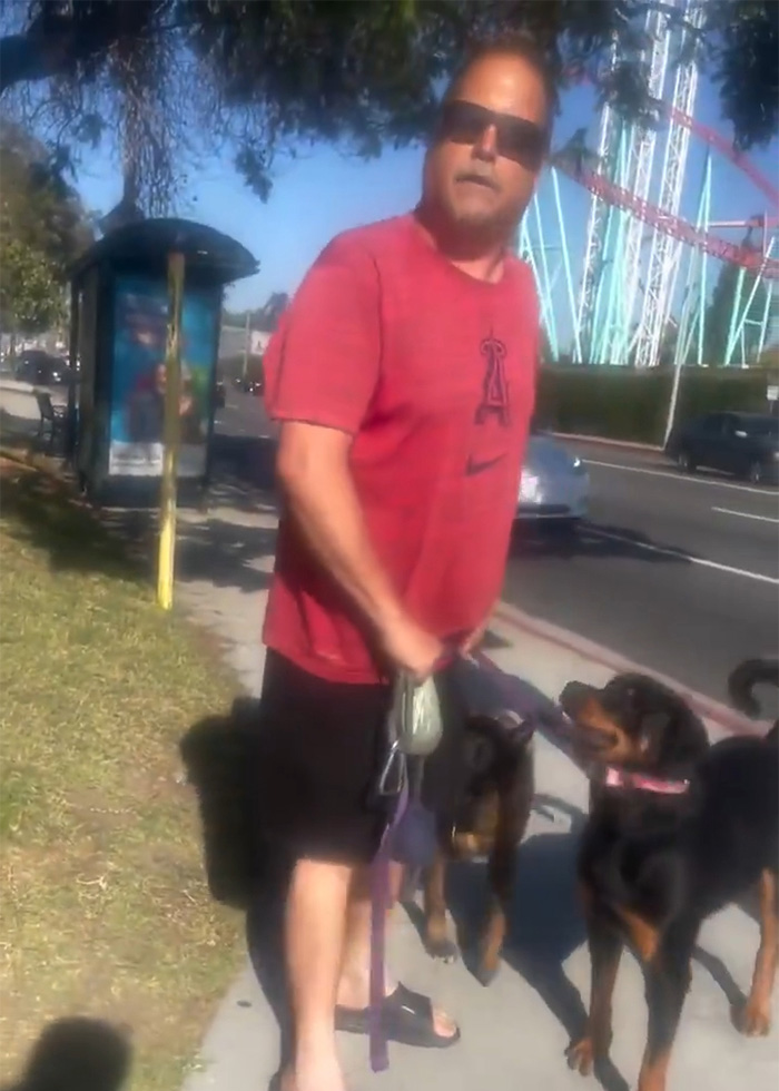 Cyclist Karen Tries To Shame Man Just For Walking His Dogs On The Sidewalk, But It Epically Backfires Cyclist Karen Tries To Shame Man Just For Walking His Dogs On The Sidewalk, But It Epically Backfires