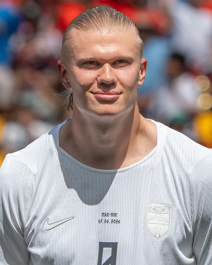 After Erling Haaland Went Viral Arriving In Norway With A Racoon In His Arms, These Memes Stole The Show After Erling Haaland Went Viral Arriving In Norway With A Racoon In His Arms, These Memes Stole The Show