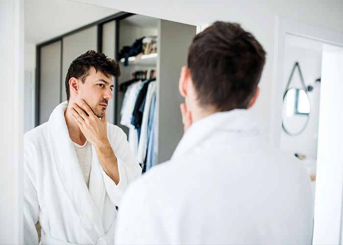 “Bum‑Maxxing” Sparks Concern As Experts Say It Drives Men Toward Their Worst Selves “Bum‑Maxxing” Sparks Concern As Experts Say It Drives Men Toward Their Worst Selves