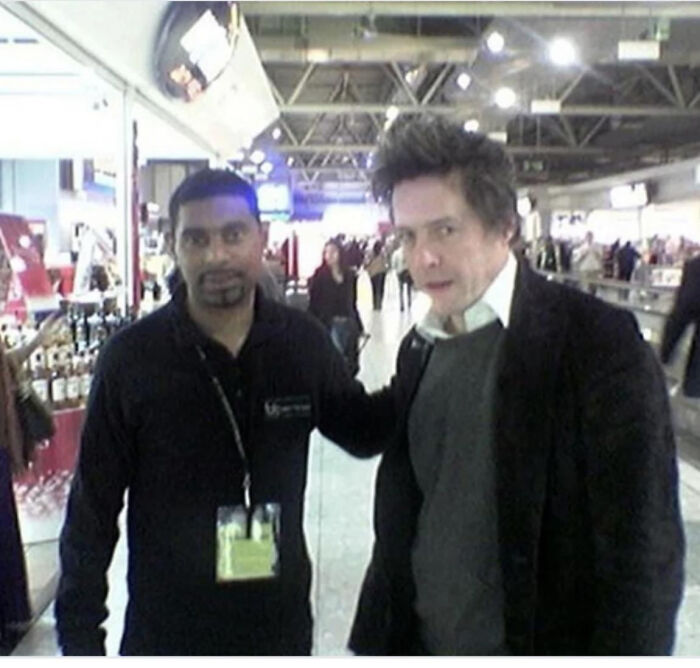 34 Of The Worst Moments People Asked Celebrities For A Photo
