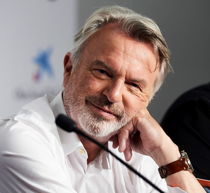 “Narcissistic” Sam Neill Tribute Shared By Former Co-Star Alec Baldwin Sends Fans Into A Raging Fit “Narcissistic” Sam Neill Tribute Shared By Former Co-Star Alec Baldwin Sends Fans Into A Raging Fit