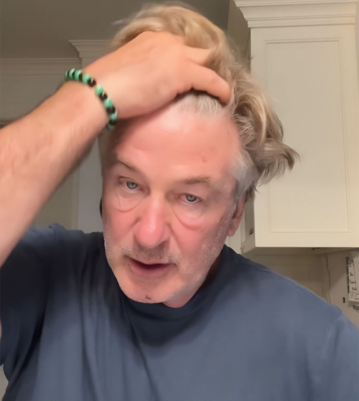“Narcissistic” Sam Neill Tribute Shared By Former Co-Star Alec Baldwin Sends Fans Into A Raging Fit “Narcissistic” Sam Neill Tribute Shared By Former Co-Star Alec Baldwin Sends Fans Into A Raging Fit
