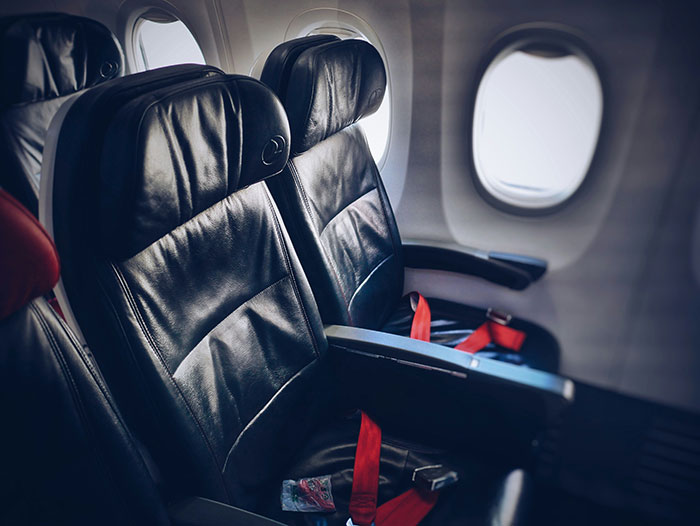 Man Shares A Ridiculous Story That Permanently Changed His Mind On Being Nice And Swapping Seats Man Shares A Ridiculous Story That Permanently Changed His Mind On Being Nice And Swapping Seats