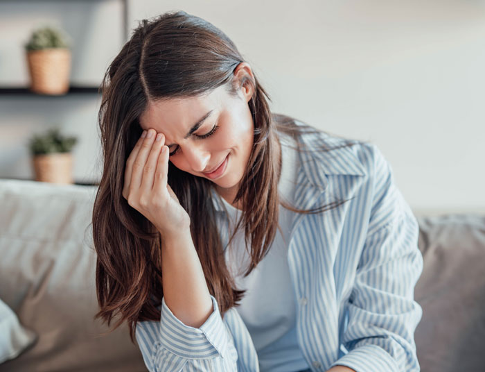 Woman Is Uncomfortable With Boyfriend’s Female Best Friend, Finds Out They’re Much More Than That Woman Is Uncomfortable With Boyfriend’s Female Best Friend, Finds Out They’re Much More Than That