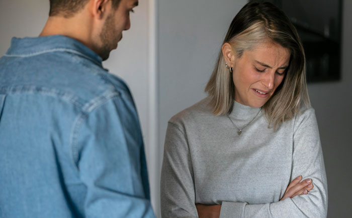 Woman Is Uncomfortable With Boyfriend’s Female Best Friend, Finds Out They’re Much More Than That Woman Is Uncomfortable With Boyfriend’s Female Best Friend, Finds Out They’re Much More Than That