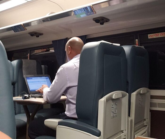 68 Infuriatingly Entitled Men Who Are The Reason The Word “Audacity” Was Invented