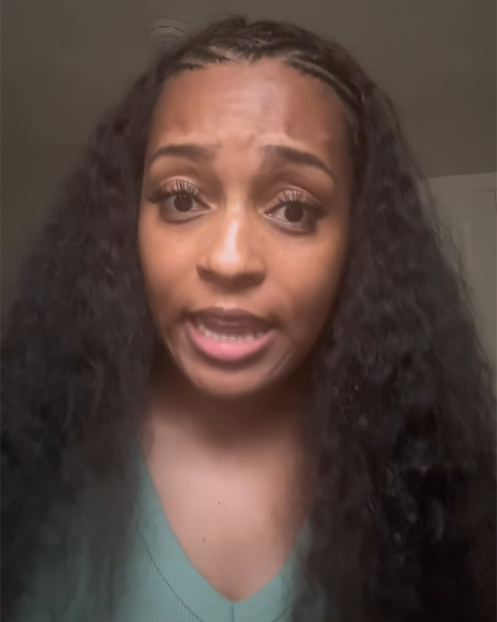 Bride-To-Be Praised For Confronting Woman Mid-Flight After Wallet Goes Missing, Getting Her Kicked Off Plane Bride-To-Be Praised For Confronting Woman Mid-Flight After Wallet Goes Missing, Getting Her Kicked Off Plane