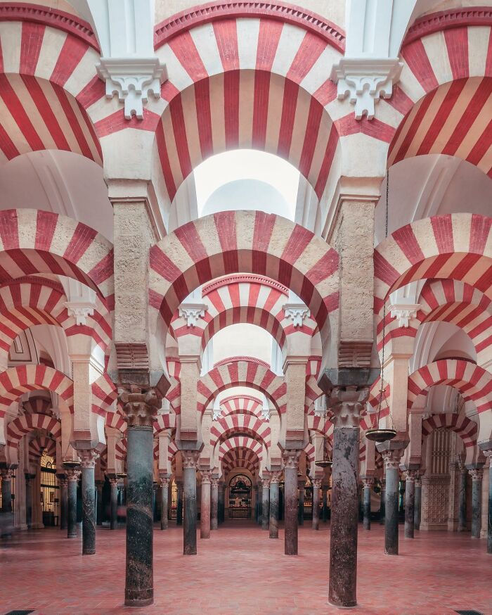 This Photographer Turns 71 Must-See Architectural Locations Into Perfectly Composed Images This Photographer Turns 71 Must-See Architectural Locations Into Perfectly Composed Images