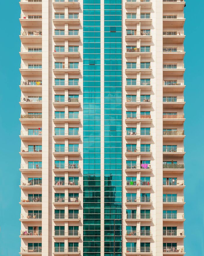 This Photographer Turns 71 Must-See Architectural Locations Into Perfectly Composed Images This Photographer Turns 71 Must-See Architectural Locations Into Perfectly Composed Images