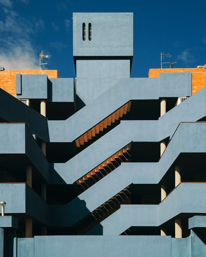 This Photographer Turns 71 Must-See Architectural Locations Into Perfectly Composed Images This Photographer Turns 71 Must-See Architectural Locations Into Perfectly Composed Images