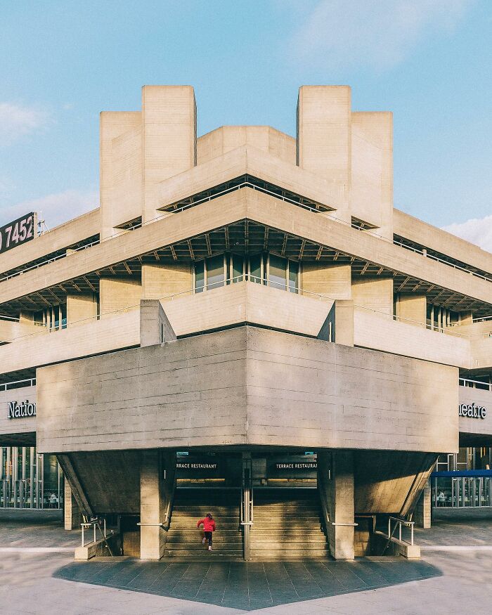 This Photographer Turns 71 Must-See Architectural Locations Into Perfectly Composed Images This Photographer Turns 71 Must-See Architectural Locations Into Perfectly Composed Images