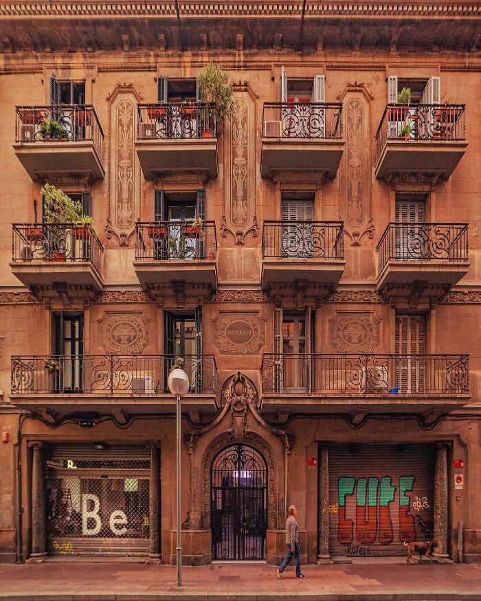 This Photographer Turns 71 Must-See Architectural Locations Into Perfectly Composed Images This Photographer Turns 71 Must-See Architectural Locations Into Perfectly Composed Images