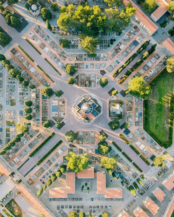 This Photographer Turns 71 Must-See Architectural Locations Into Perfectly Composed Images This Photographer Turns 71 Must-See Architectural Locations Into Perfectly Composed Images