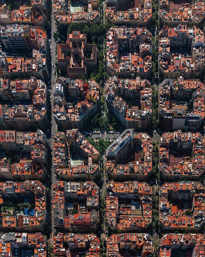 This Photographer Turns 71 Must-See Architectural Locations Into Perfectly Composed Images This Photographer Turns 71 Must-See Architectural Locations Into Perfectly Composed Images