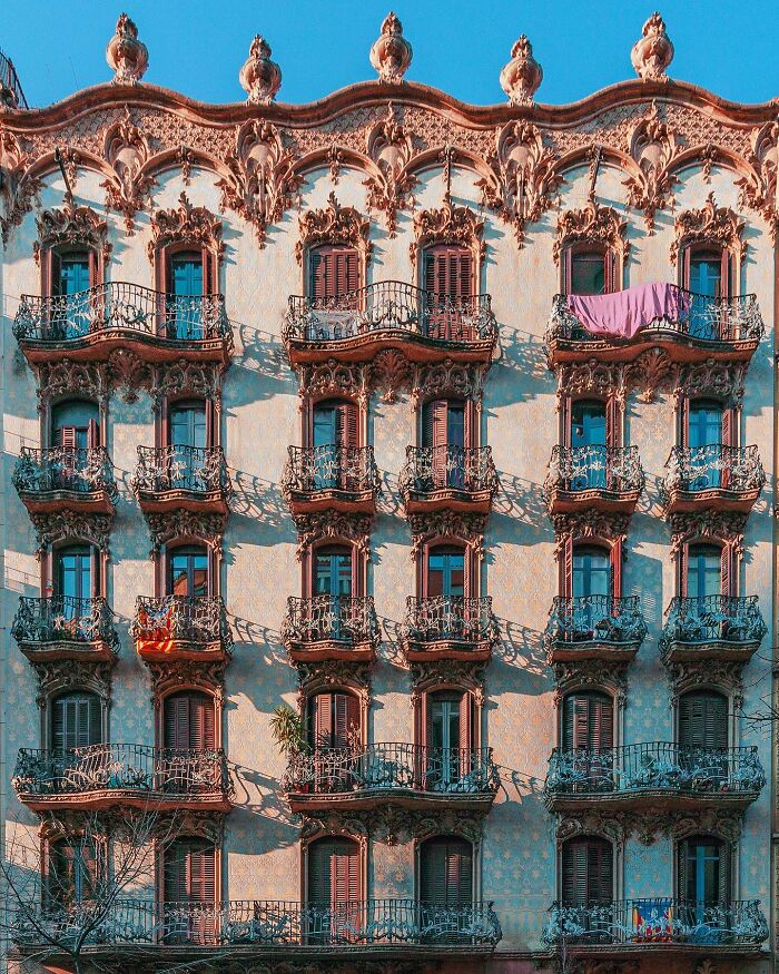 This Photographer Turns 71 Must-See Architectural Locations Into Perfectly Composed Images This Photographer Turns 71 Must-See Architectural Locations Into Perfectly Composed Images
