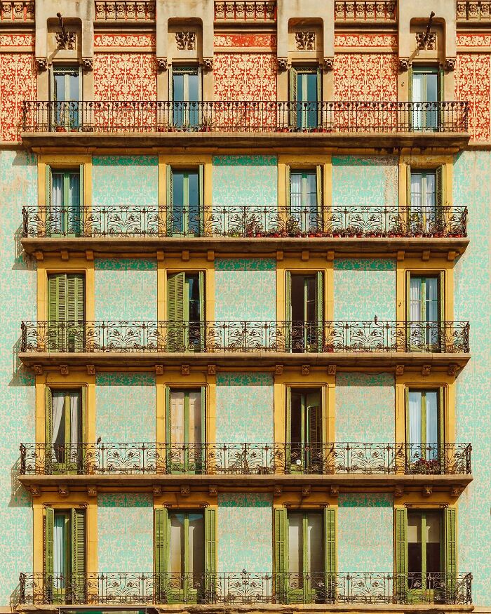 This Photographer Turns 71 Must-See Architectural Locations Into Perfectly Composed Images This Photographer Turns 71 Must-See Architectural Locations Into Perfectly Composed Images