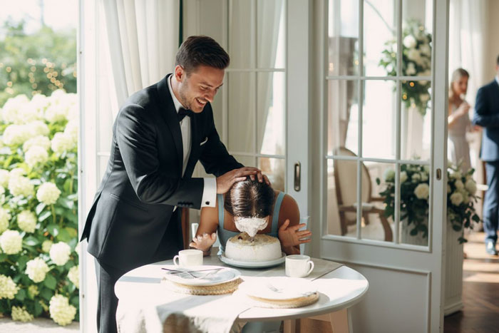 Woman Leaves Husband The Day After Wedding, Mad He Smashed Her Face Into Their Reception Cake Woman Leaves Husband The Day After Wedding, Mad He Smashed Her Face Into Their Reception Cake