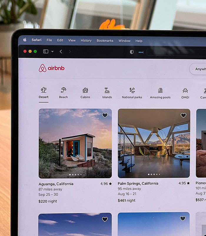 Family Notices One Bizarre Detail In Framed Photo Inside Airbnb That Sent Them ‘Spiralling’ Family Notices One Bizarre Detail In Framed Photo Inside Airbnb That Sent Them ‘Spiralling’