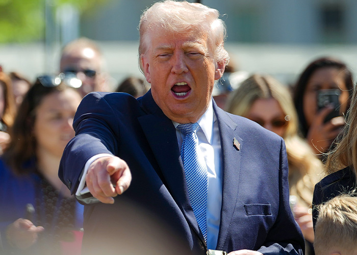 Trump Is Reportedly Disrespecting The White House With Bad Habit, And It’s Even Affecting Melania Trump Is Reportedly Disrespecting The White House With Bad Habit, And It’s Even Affecting Melania