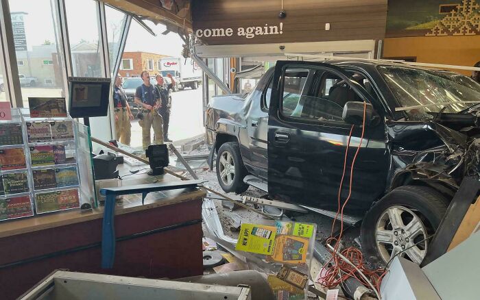 47 People Who Had A Rough Day Behind The Wheel And Made Everyone Ironically Say, “Can’t Park There, Mate” 47 People Who Had A Rough Day Behind The Wheel And Made Everyone Ironically Say, “Can’t Park There, Mate”