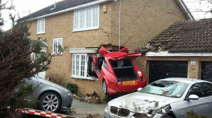 47 People Who Had A Rough Day Behind The Wheel And Made Everyone Ironically Say, “Can’t Park There, Mate” 47 People Who Had A Rough Day Behind The Wheel And Made Everyone Ironically Say, “Can’t Park There, Mate”