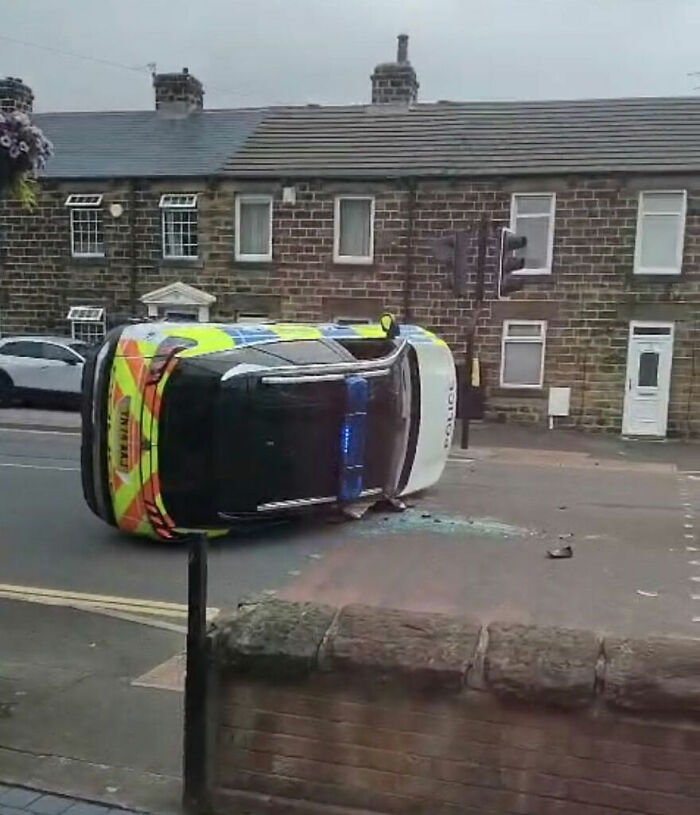 47 People Who Had A Rough Day Behind The Wheel And Made Everyone Ironically Say, “Can’t Park There, Mate” 47 People Who Had A Rough Day Behind The Wheel And Made Everyone Ironically Say, “Can’t Park There, Mate”