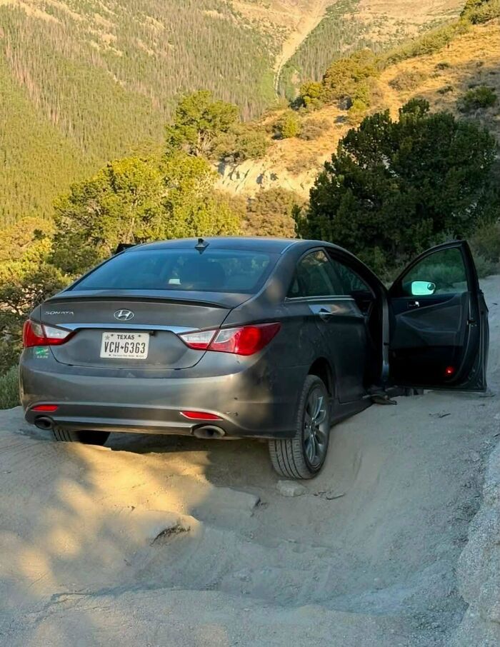 47 People Who Had A Rough Day Behind The Wheel And Made Everyone Ironically Say, “Can’t Park There, Mate” 47 People Who Had A Rough Day Behind The Wheel And Made Everyone Ironically Say, “Can’t Park There, Mate”